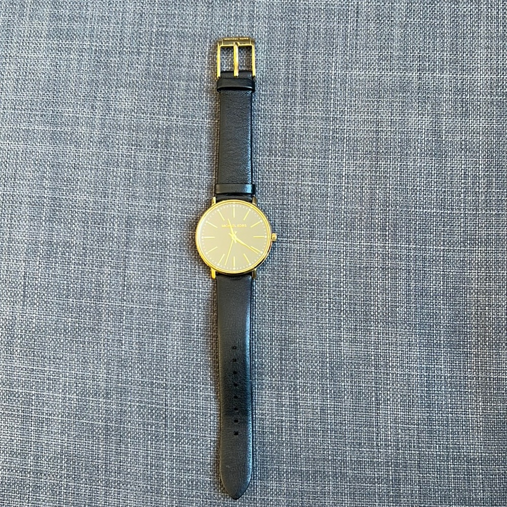 Michael Kors Watch - Black & Gold